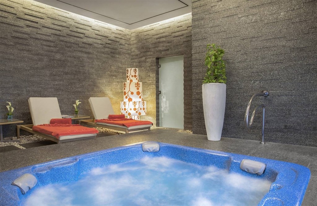 Amwaj Rotana Jumeirah Beach