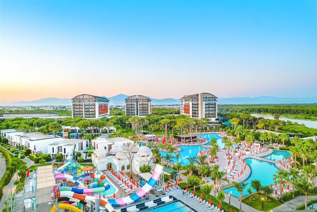 Ultra LAST MINUTE – Turecko, Lara – Trendy Lara 5* za 993 € z Košíc (7 nocí, Ultra All Inclusive)