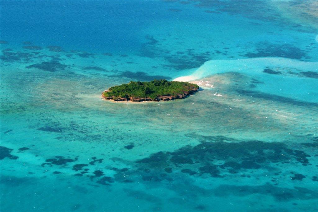 JAR, eSwatini, (Lesotho) a Zanzibar - Zanzibar je súostrovie zložené zo 120 ostrovov a ostrovčekov. Koralové útesy lákajú pestrý život - 1