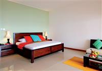 Hilton Allamanda  - 2