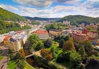 Slávne Karlove Vary - Becherovka, kúpele, skláreň, záhadný zámok - 2