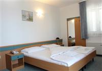 Chorvátsko - Omiš - Omiš - apartmány Mandič - izba