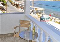 Zorbas Beach Hotel - 4