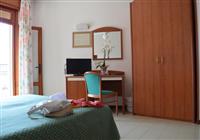 Hotel Berna - 4