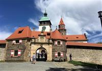 Olomouc, Hrad Bouzov a 