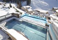 7I2AUT01;hotel