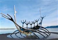 Island - Slnečné plavidlo alebo Sun Voyager je jedným z najznámejších symbolov Reykjavíku. Nachádza sa v príj - 2