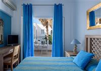 Santorini: Alesahne Beach  - 2