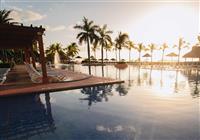 Panama all inclusive - Hotel  Royal Decameron sa nachádza priamo na pláži, ktorá sa volá Farallon. Hotel je obklopený zeleň - 2