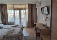 Albamaris - Dovolenka / zájazdy / cestovanie, Chorvátsko, Biograd na Moru, Hotel Albamaris -izba COMFORT 1/2, re - 2