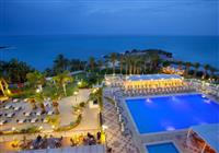 Queens Bay Hotel - 2