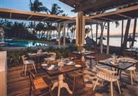 Victoria Beachcomber Resort For 2 - 4