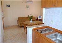 Apartmány Anamarija - Dovolenka / zájazdy / cestovanie, Chorvátsko, Vodice, apartmány Anamarija - kuchyňa v apartmáne 1/2+ - 4